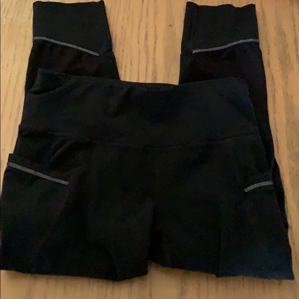 Athleta Black Capri Pants Leggings XS